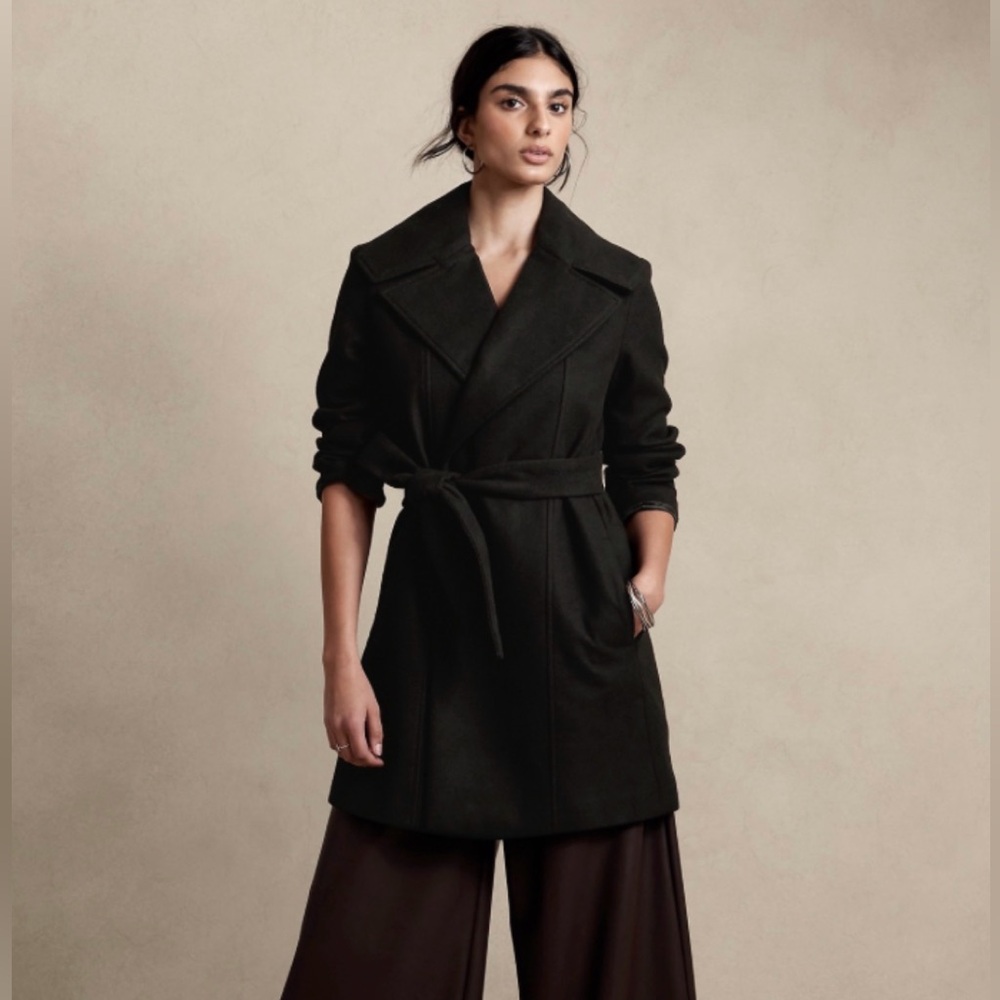 Banana Republic Black Tie-Waist Coat